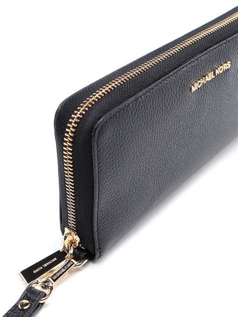 Michael Michael Kors Leather Continental Wallet 